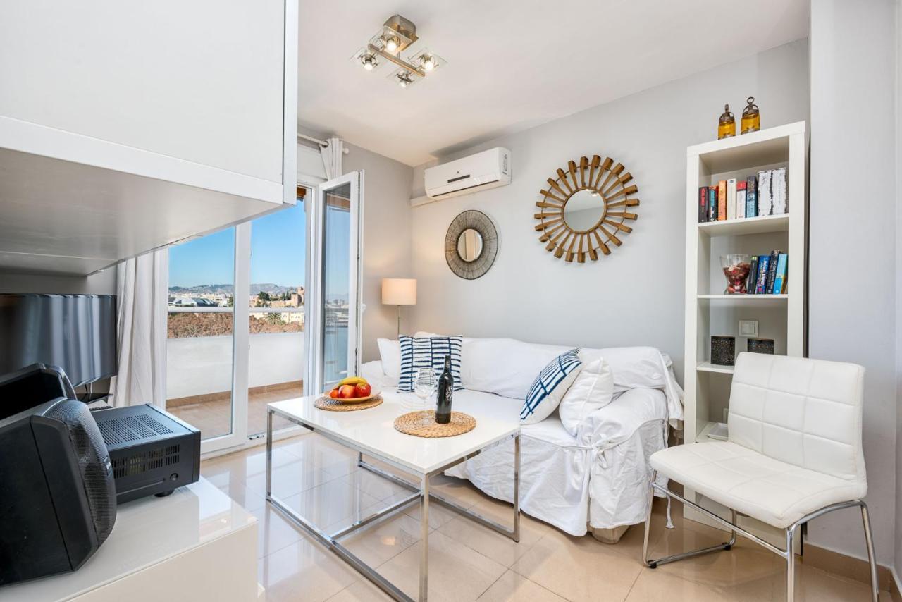 Susana Beach Apartment In Malaga By Solaga Holiday Homes Eksteriør bilde
