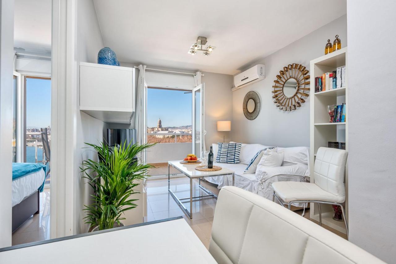 Susana Beach Apartment In Malaga By Solaga Holiday Homes Eksteriør bilde