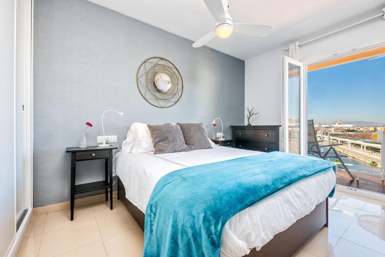 Susana Beach Apartment In Malaga By Solaga Holiday Homes Eksteriør bilde